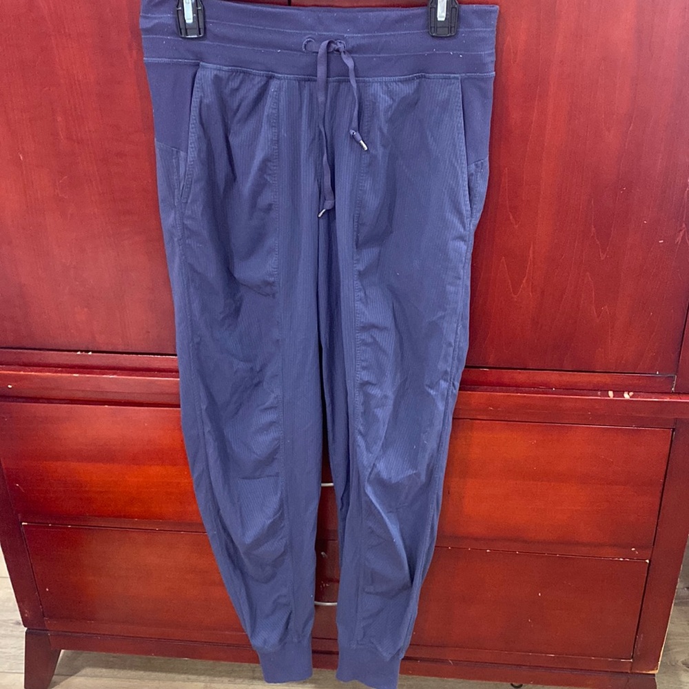 Lulu lemon athletic pants. Size 4